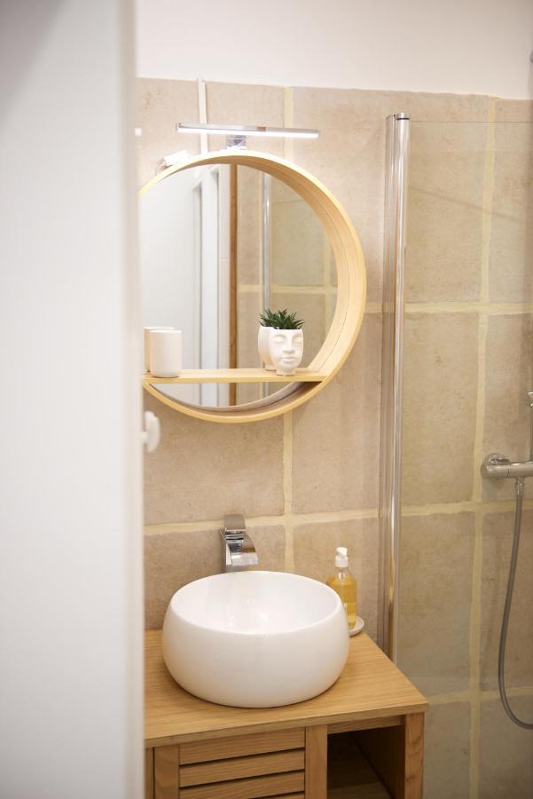 Appartement Newly Renovated Flat- Batignolles 17 *